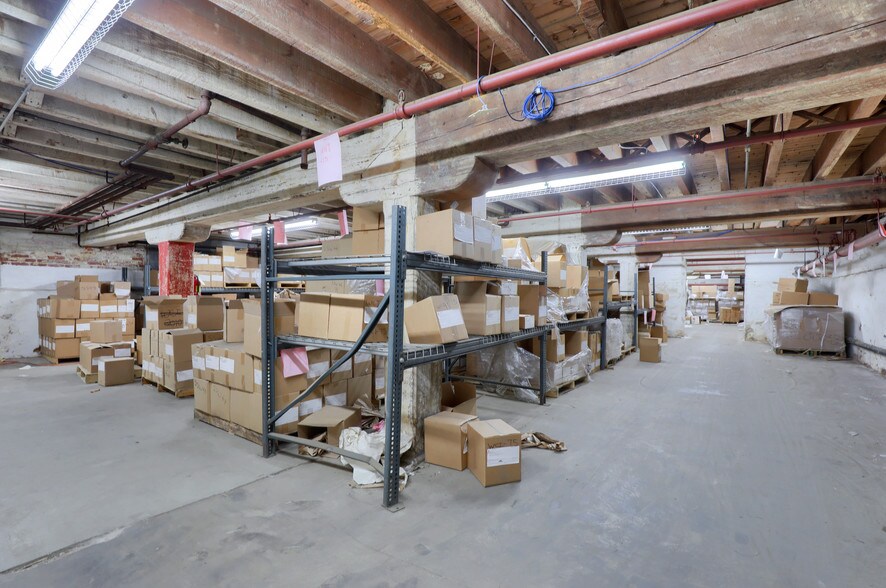 More Photos Of 6155-6165 E Main St, East Petersburg Industrial For Sale