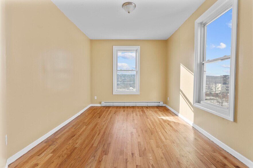 More Photos Of 701-703 S Main St, Waterbury Apartments For Sale