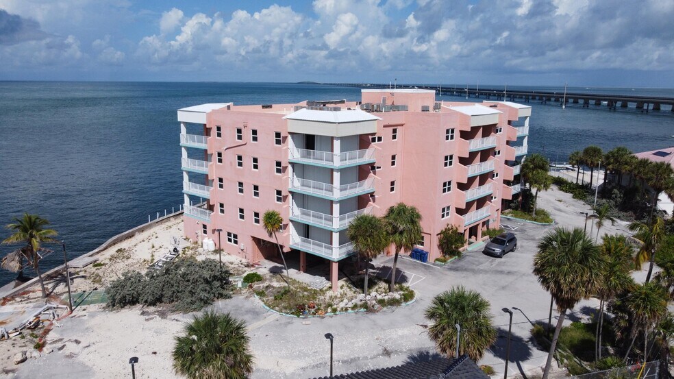 More Photos Of 1 Kyle Way S, Marathon Apartments For Sale