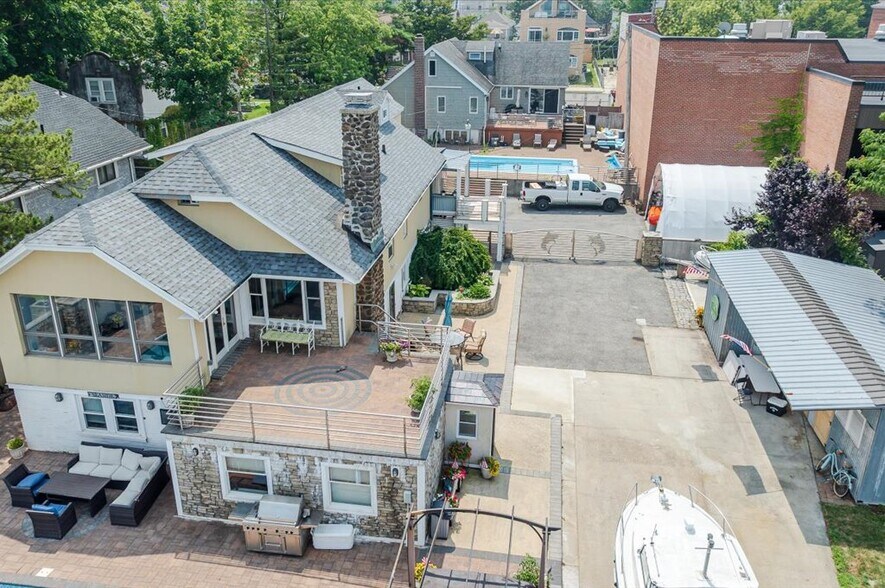 More Photos Of 720 Clarence Ave, Bronx Multifamily For Sale