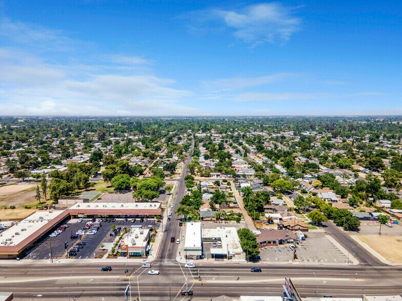 More Photos Of 2801-2819 N Blackstone Ave, Fresno Office For Sale