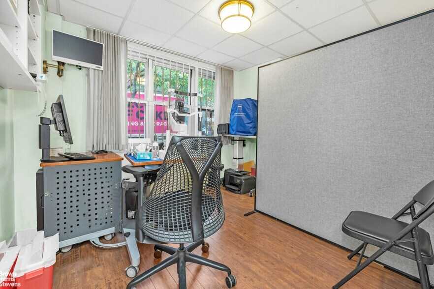 More Photos Of 20 E 9th St, New York Apartments For Sale