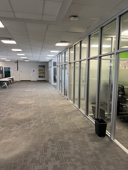 More Photos Of 975 Johnnie Dodds Blvd, Mount Pleasant Medical For Lease