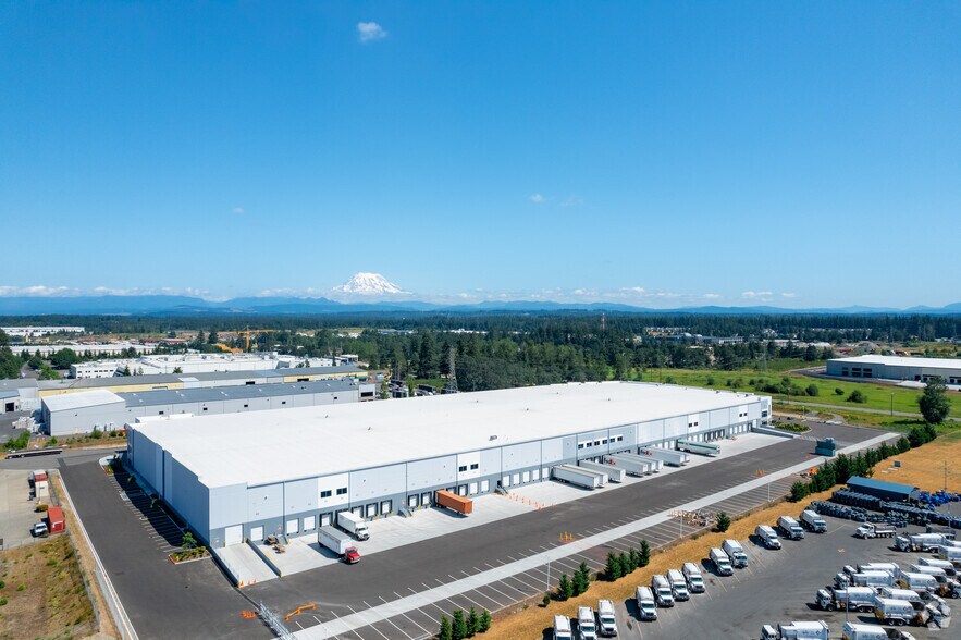 More Photos Of 4417 192nd St E, Tacoma Warehouse For Lease