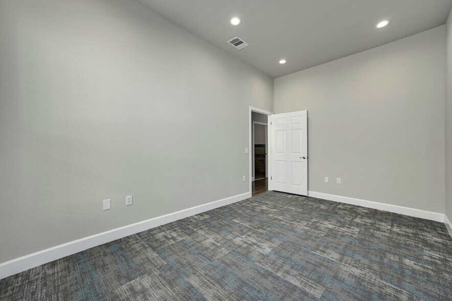 More Photos Of 1101 Satellite Vw, Round Rock Medical For Lease