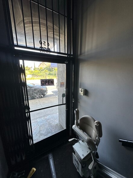 More Photos Of 650-660 E Manchester Blvd, Inglewood Storefront Retail Office For Lease