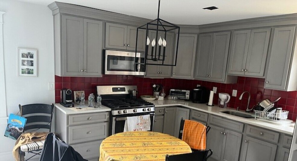 More Photos Of 291 Glen Rd, Woodcliff Lake Garden Center For Lease