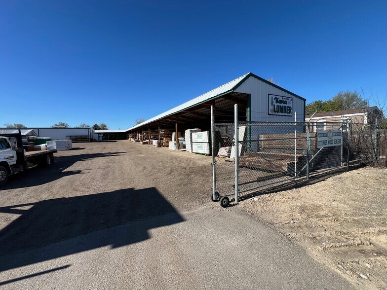 More Photos Of 175 S School Ave, Kuna Freestanding For Sale