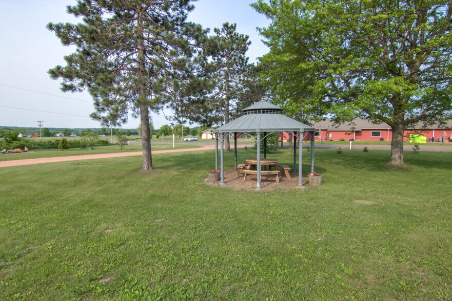 More Photos Of 10765 Hwy Q, Chippewa Falls Hotel For Sale