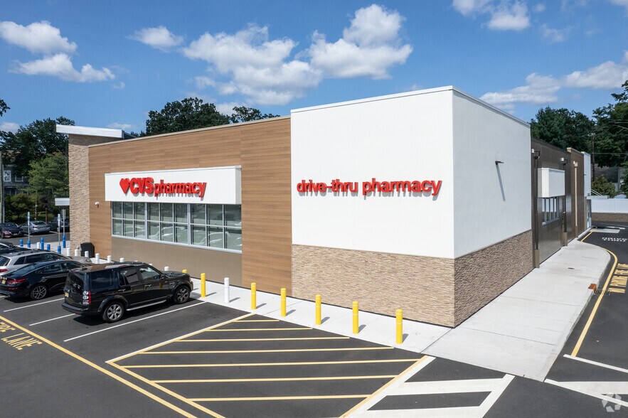 More Photos Of 80 Godwin Ave, Midland Park Drugstore For Lease