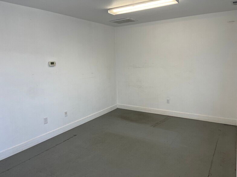 More Photos Of 2380-2382 Lindberg Loop, Richland Office For Lease