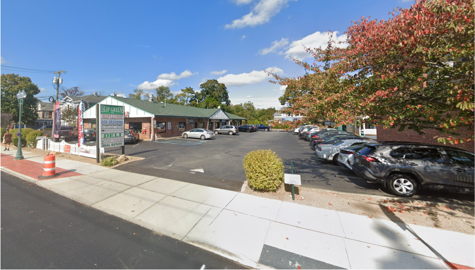 More Photos Of 117 Main St, East Islip Freestanding For Sale