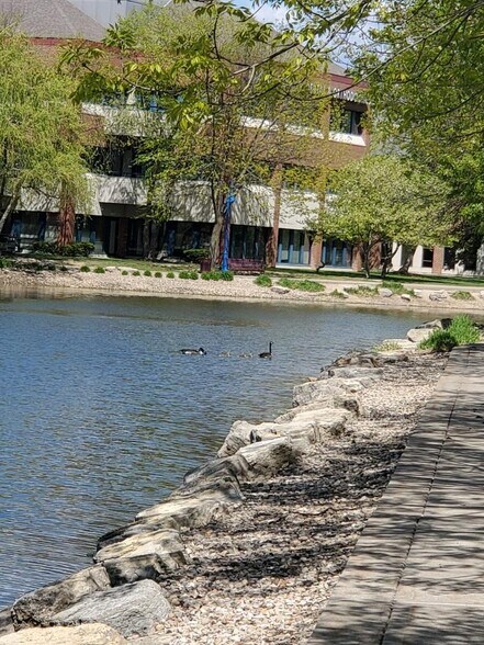 More Photos Of 502-518 River Pl, Madison Unknown For Lease