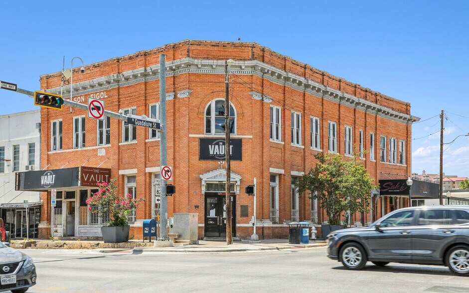 More Photos Of 100 W Hopkins St, San Marcos Storefront For Sale