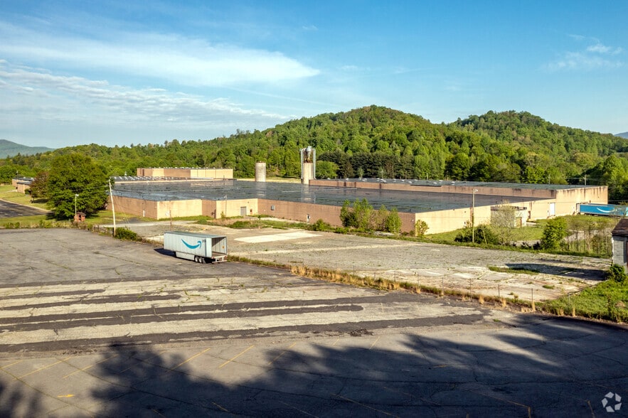 More Photos Of 110 One Genesis Way, Spruce Pine Distribution For Sale