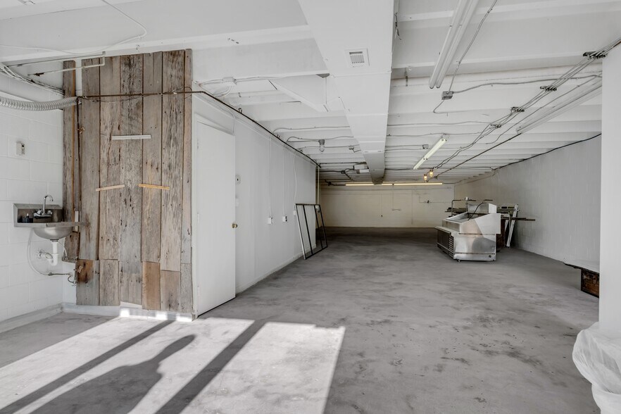 More Photos Of 1404-1406 McGavock Pike, Nashville General Retail For Lease