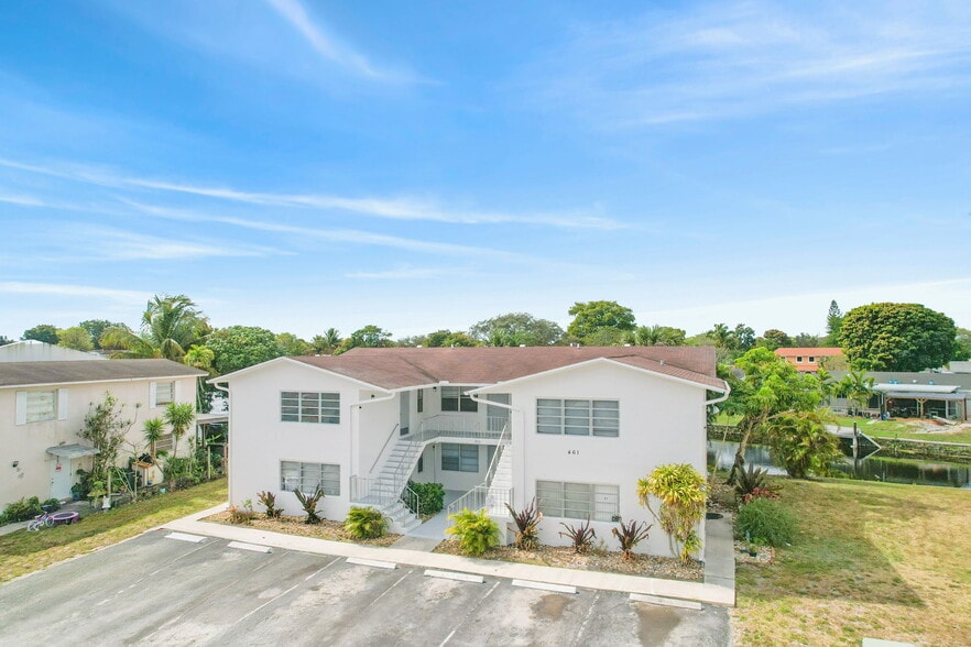 More Photos Of 461 Sunshine Dr, Coconut Creek Apartments For Sale