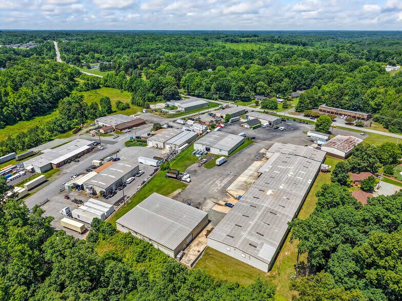 More Photos Of 10490 N NC Highway 150, Clemmons Flex For Sale