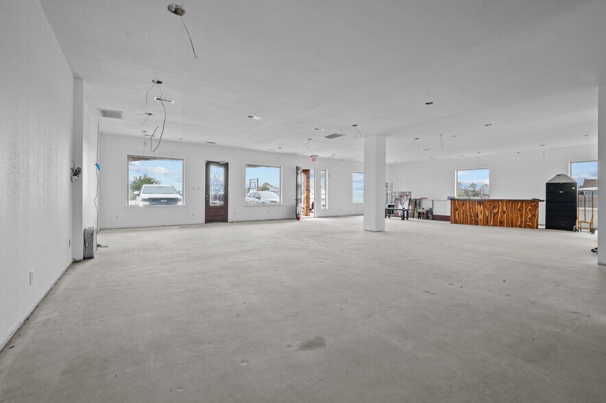 More Photos Of 15838 Tri City Beach Rd, Baytown Freestanding For Lease