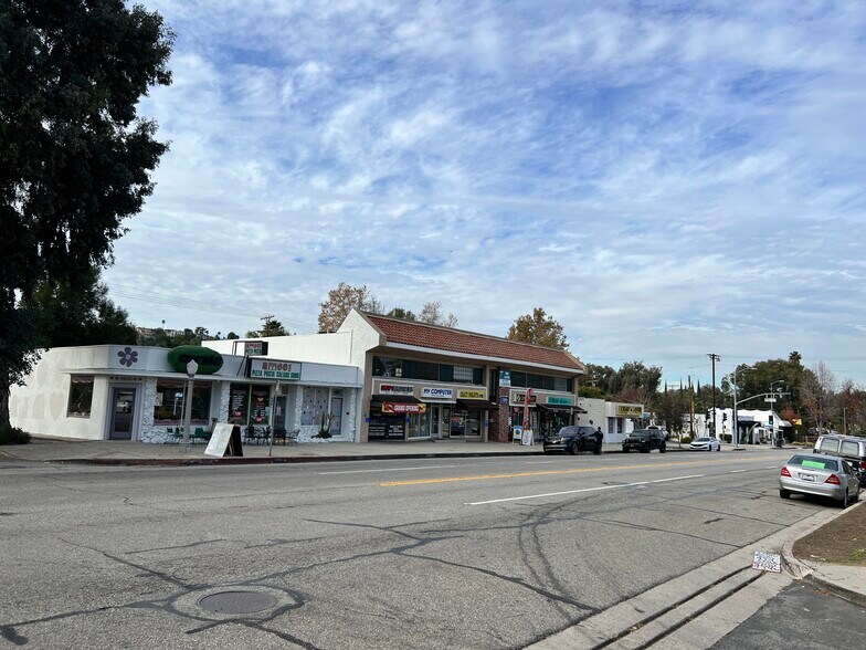 More Photos Of 4869-4873 Topanga Canyon Blvd, Woodland Hills General Retail For Sale