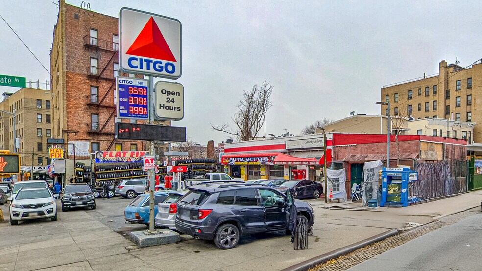Primary Photo Of 495 E 180th St, Bronx Service Station For Sale
