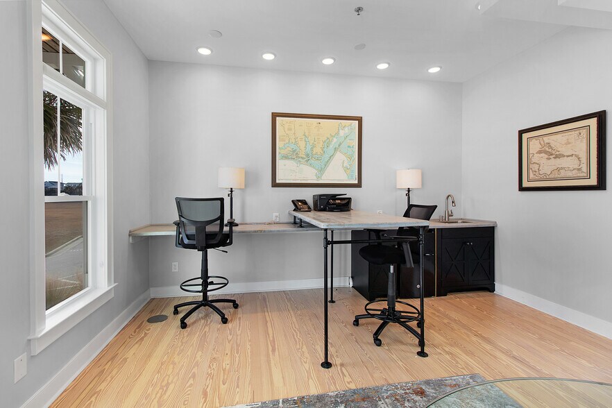 More Photos Of 108 West Dr, Atlantic Beach Office For Sale
