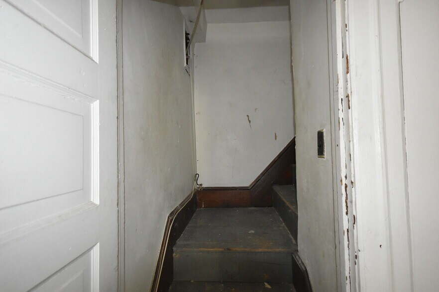 More Photos Of 309 White Horse Pike, Haddon Heights Office For Sale