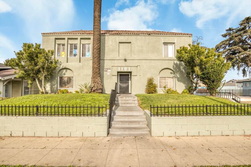 More Photos Of 1101 W 45th St, Los Angeles Apartments For Sale