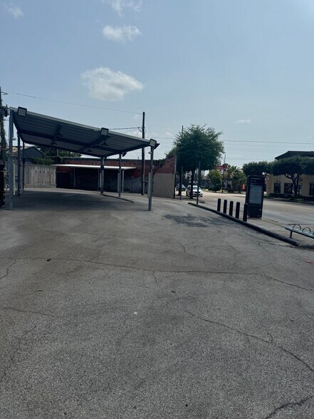 More Photos Of 4409 Almeda Rd, Houston Office For Lease