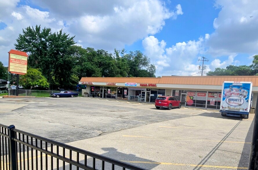 More Photos Of 5277 N Elston Ave, Chicago Unknown For Lease