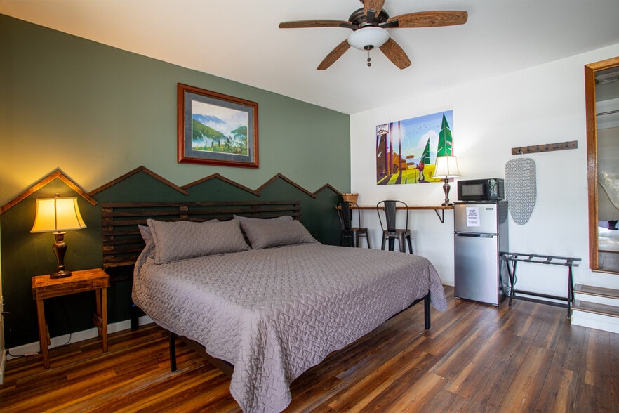 More Photos Of 3804 Wears Valley Rd, Sevierville Hotel For Sale