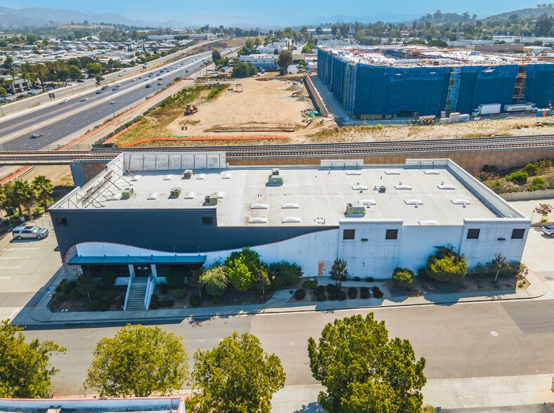 Primary Photo Of 307 E Carmel St, San Marcos Showroom For Lease
