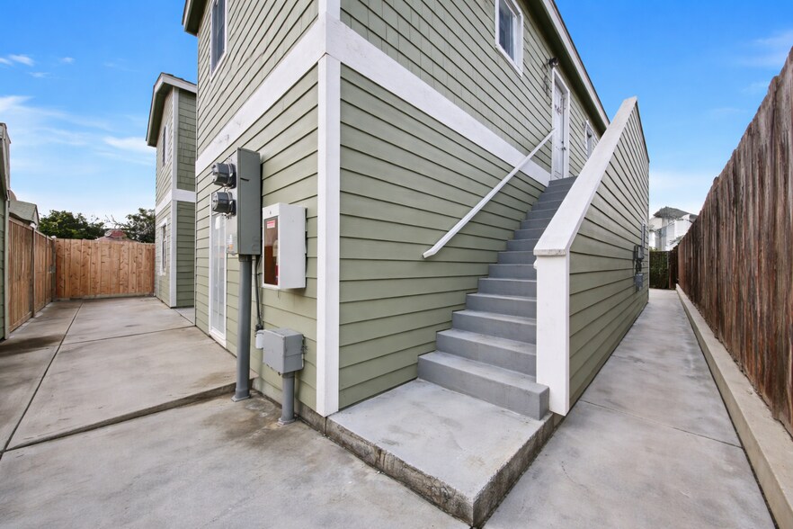 More Photos Of 2411-2421 L St, San Diego Apartments For Sale