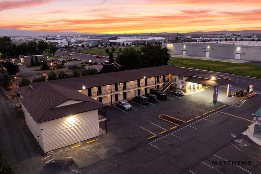 Primary Photo Of 500 F St SW, Quincy Hotel For Sale