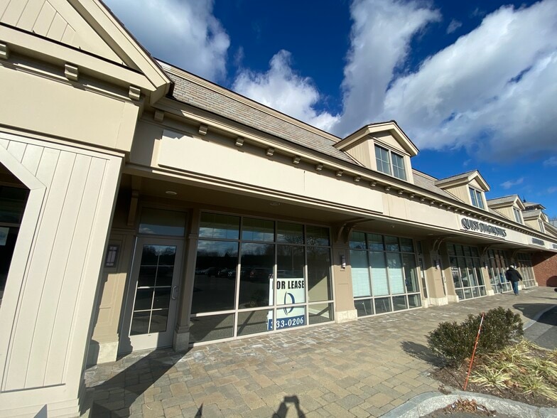 More Photos Of 942 White Plains Rd, Trumbull General Retail For Lease