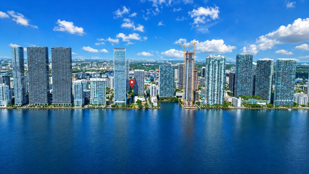 More Photos Of 2650 Biscayne Blvd, Miami Office For Lease