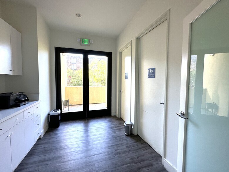 More Photos Of 1149 3rd St, Santa Monica Loft Creative Space For Lease