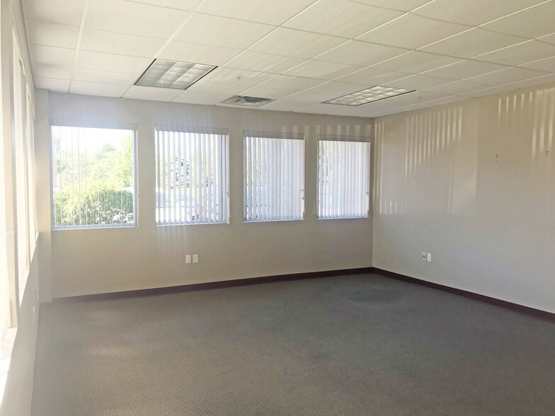 More Photos Of 22 Century Hill Dr, Latham Coworking Space