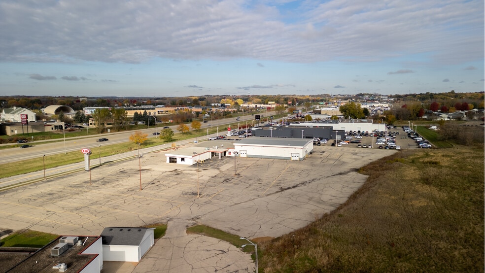 More Photos Of 4444 Highway 52 N, Rochester Auto Dealership For Sale