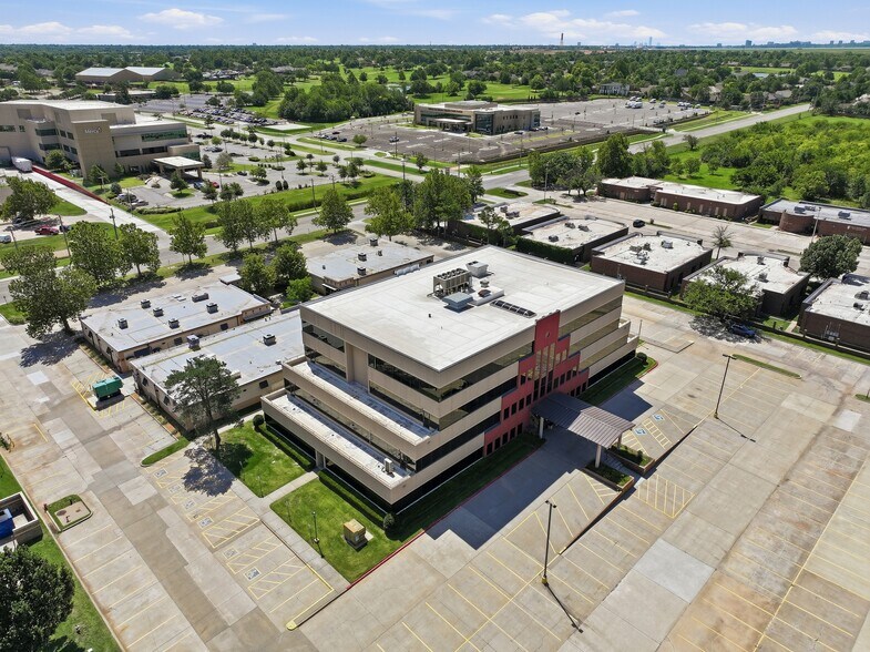 More Photos Of 13321 N Meridian Ave, Oklahoma City Medical For Lease