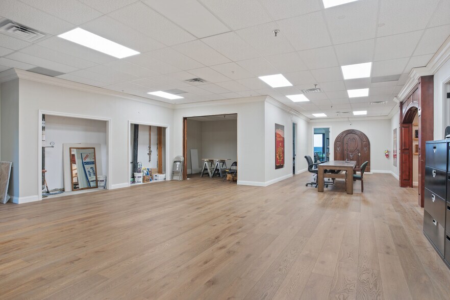 More Photos Of 2620 Temple Heights Dr, Oceanside Manufacturing For Lease