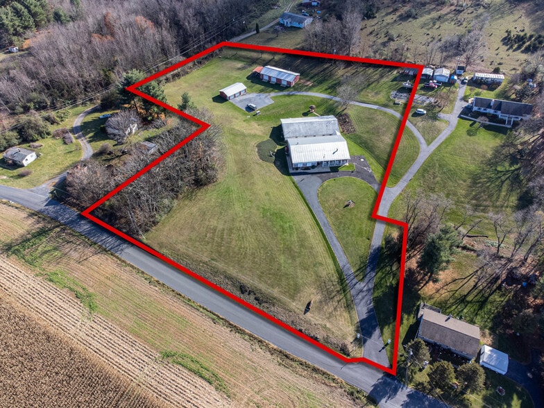 More Photos Of 8 Rainbow Ln, Waynesboro Assisted Living For Sale