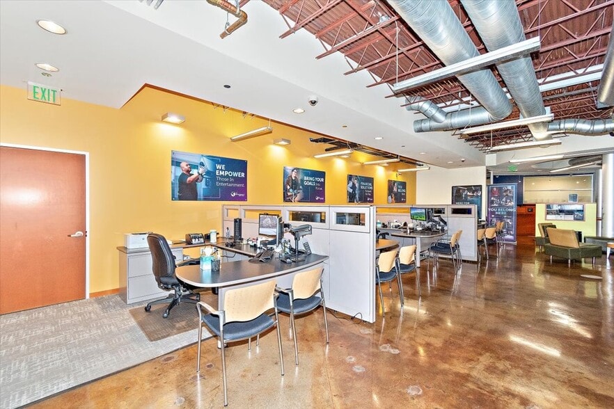 More Photos Of 2520 W Olive Ave, Burbank Medical For Lease