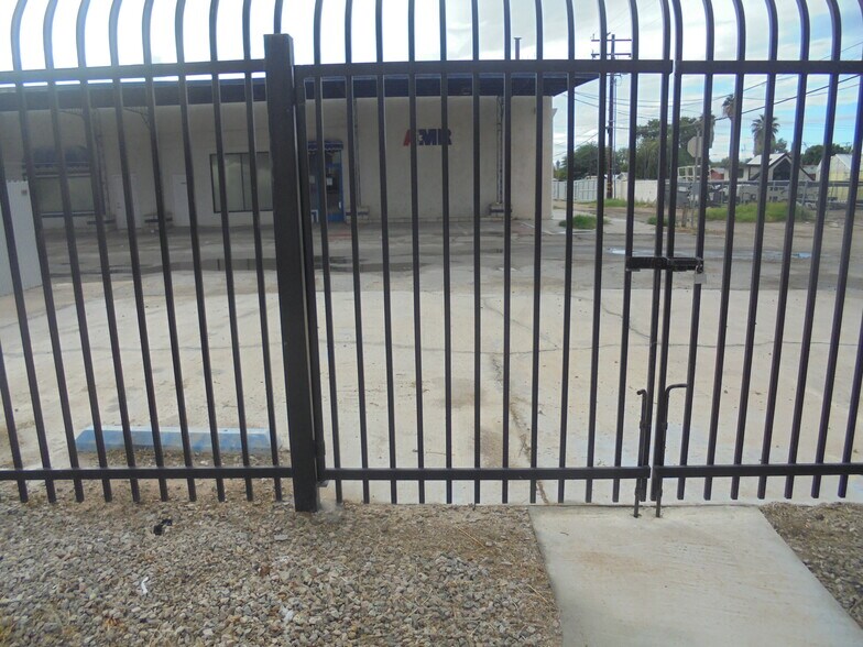 More Photos Of 132 E Hobsonway, Blythe Office For Sale