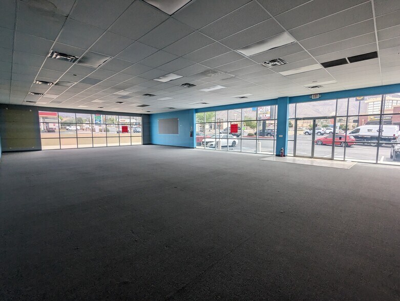 More Photos Of 6105-6135 N Mesa St, El Paso Unknown For Lease