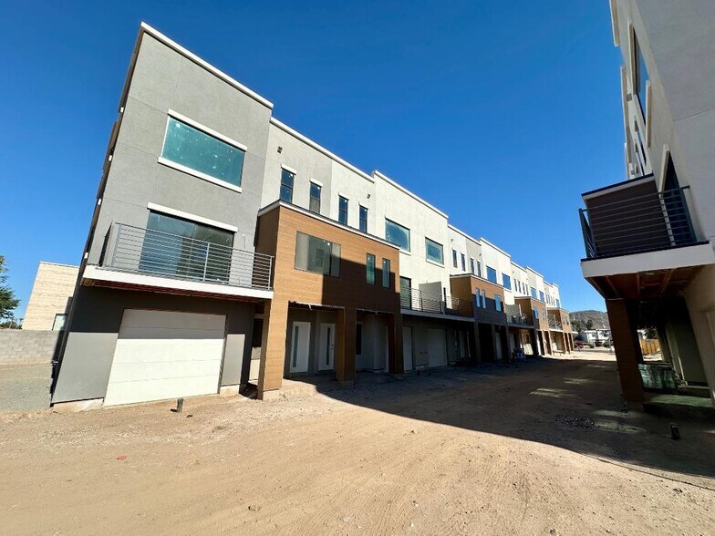 More Photos Of 11830 N 28th Dr, Phoenix Apartments For Sale