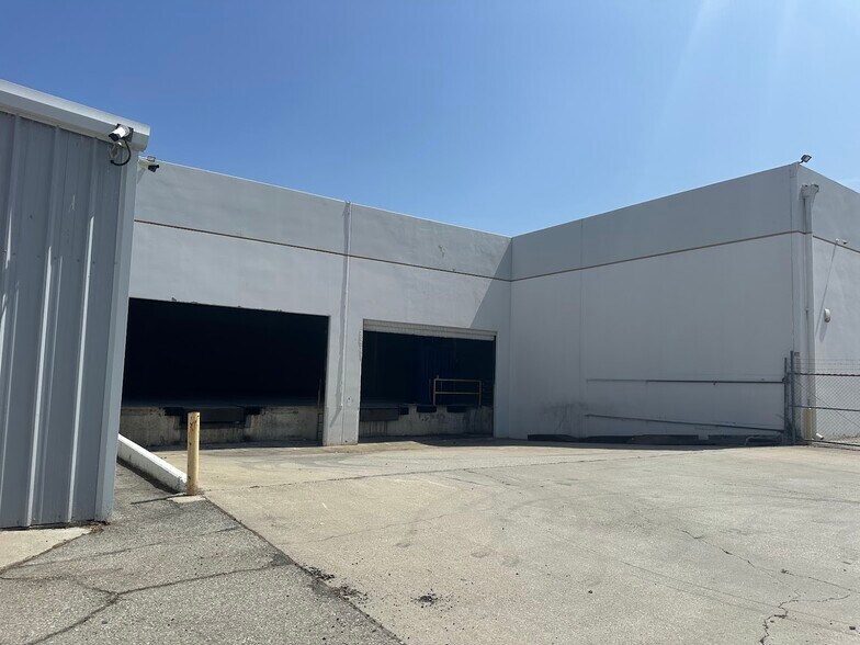 More Photos Of 1315 S Johnson Dr, City of Industry Warehouse For Lease