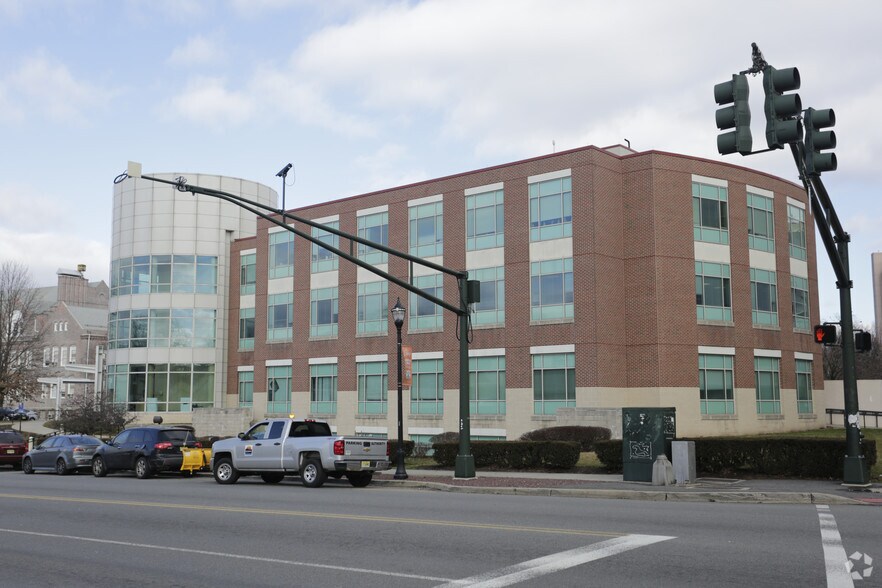 More Photos Of 310 Central Ave, East Orange Medical For Lease