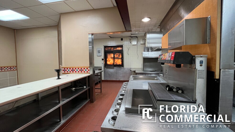 More Photos Of 726 SW Federal Hwy, Stuart Fast Food For Lease