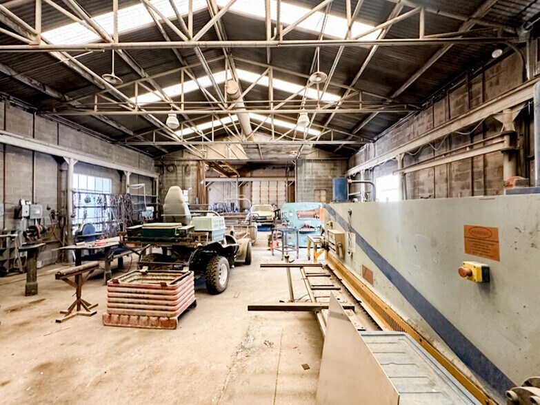 More Photos Of 604 Collins ave, Midland Warehouse For Sale